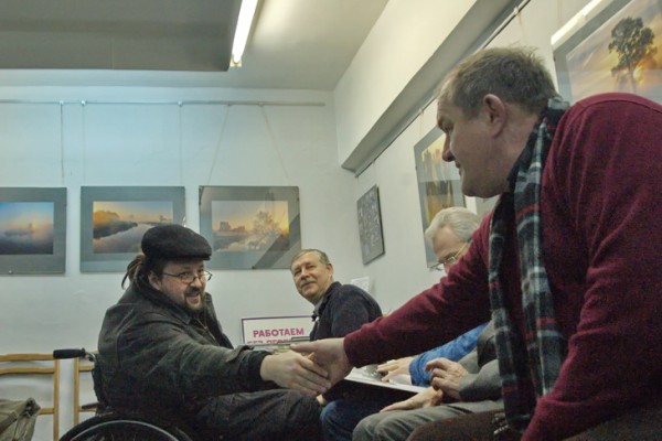 Максим Вейзе, ввиду неудобства и трудностей въезда в клуб, нечасто приезжает, но на выставку с Виктора Босака приехал!